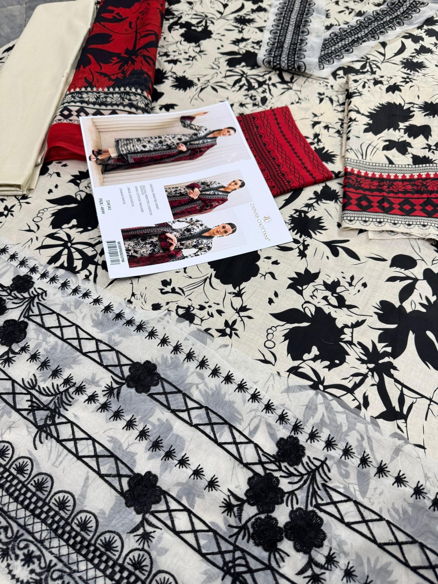 "Zainab Chottani" Women Un-Stitched Embroidered Lawn 3PC