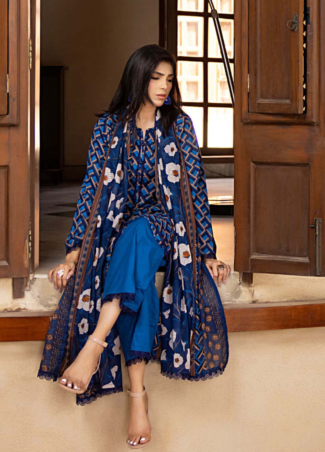 "Salina Regalia" Women Un-Stitched Printed Lawn 3PC-Vol. 22 -02